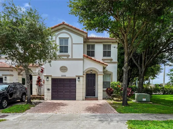 10709 NW 81st Ln, Doral, FL 33178