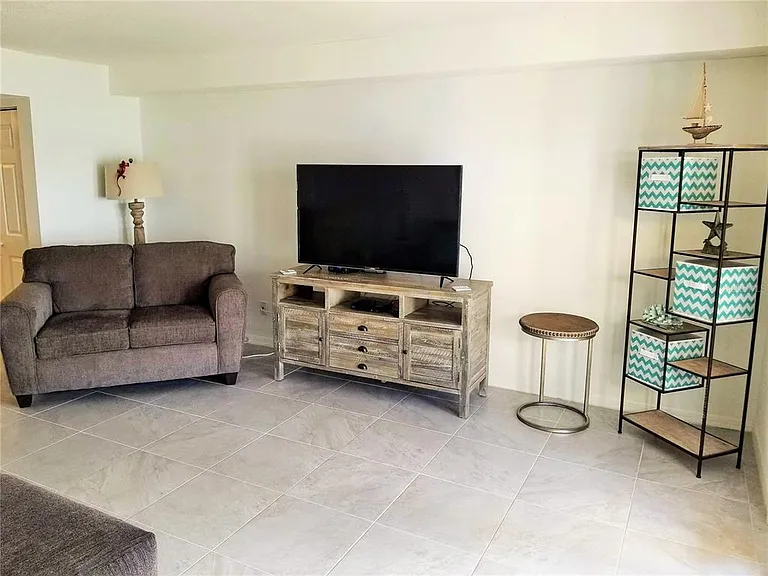 169 Pompano Dr SE — Photo 8