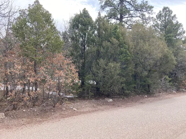 9 Peacock Ln, Tijeras, NM 87059