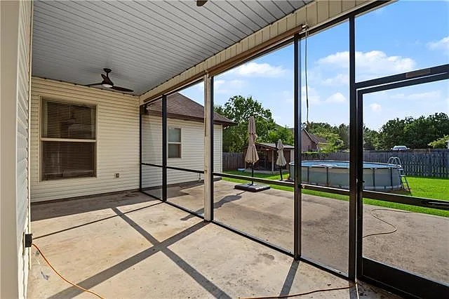 404 Golden Leaf Ct — Photo 15