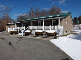 621 Hill City Rd, Cranberry, PA 16319