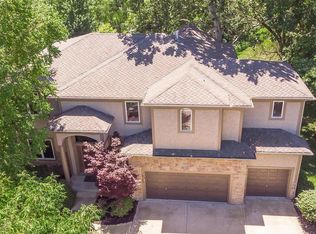 19107 W 97th Ter, Lenexa, KS 66220