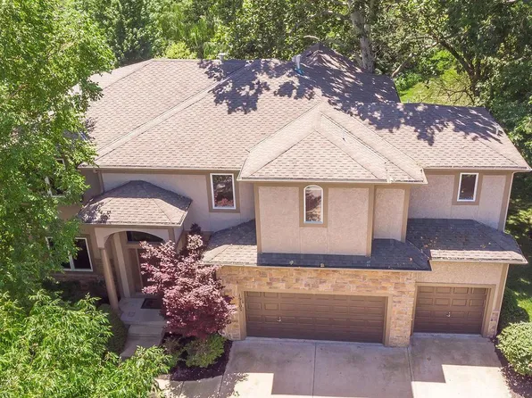 19107 W 97th Ter, Lenexa, KS 66220