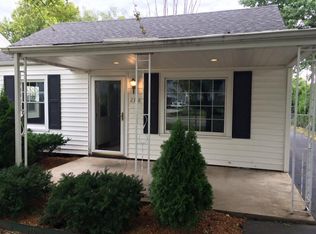 2348 S Spring St, Springfield, IL 62704