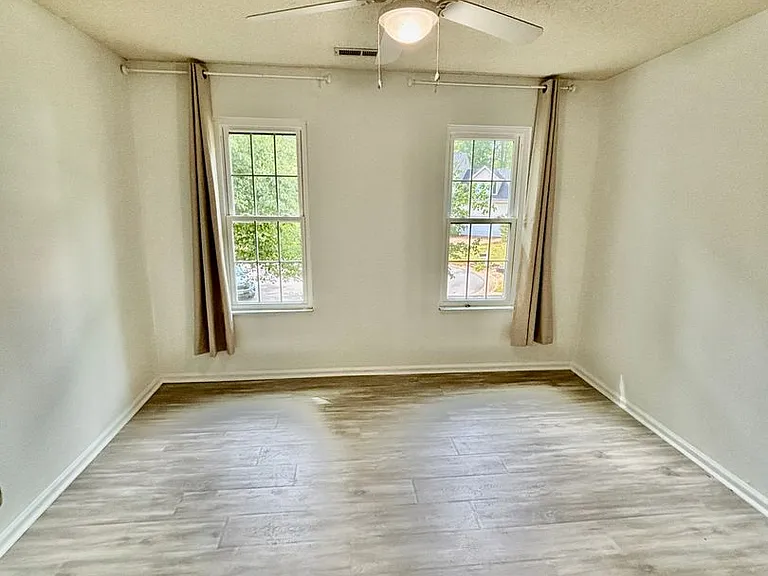 4512 Misty Ct — Photo 25