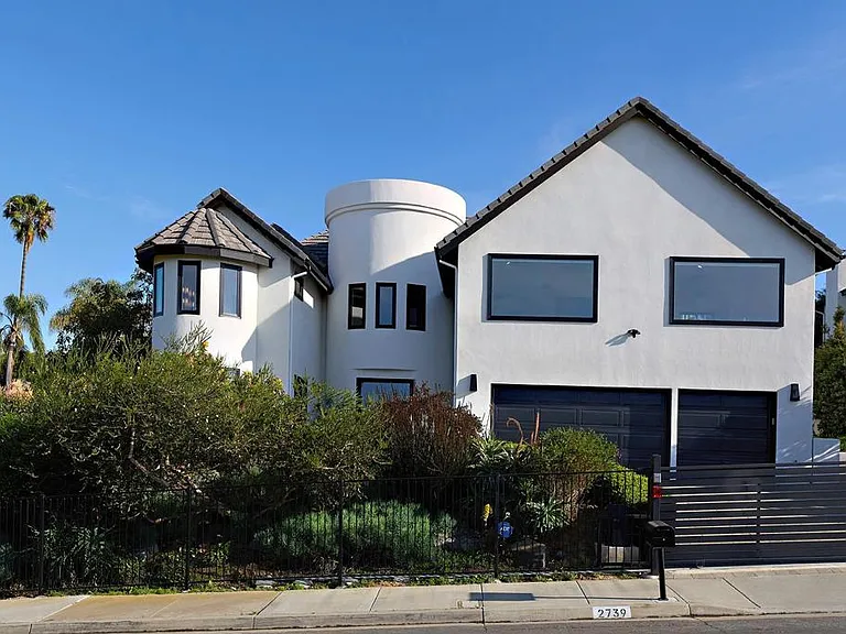 2739 Argonauta St — Photo 3