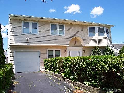 1st image of 19 Fairlawn Ct