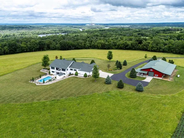 N4795 County Road V, Poynette, WI 53955