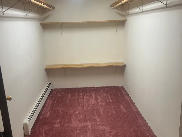 810 Ashton St — Photo 13