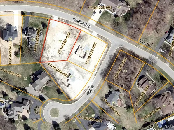 3701 Stallion Way, Commerce Township, MI 48382