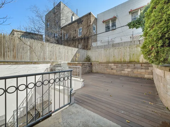 976 Metropolitan Avenue 1B image 9 of 10