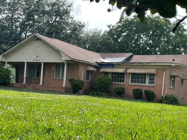 802 S Breazeale Avenue, Mount Olive, NC 28365