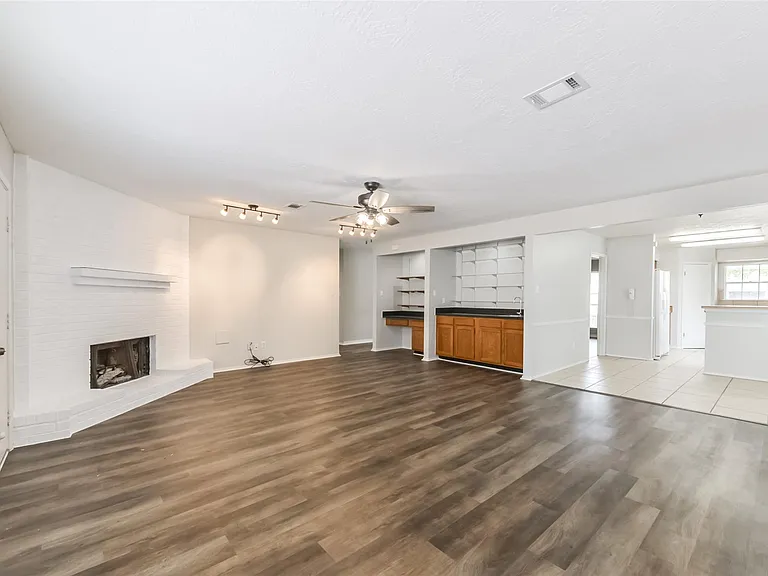 16606 Burlcreek — Photo 8