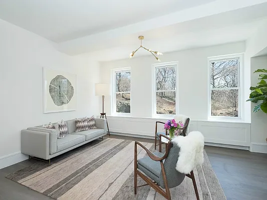 Sold by Sotheby's International Realty | media 14