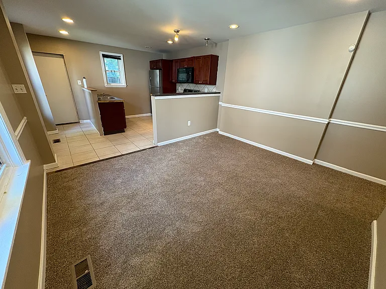 2234 Lamotte St — Photo 4