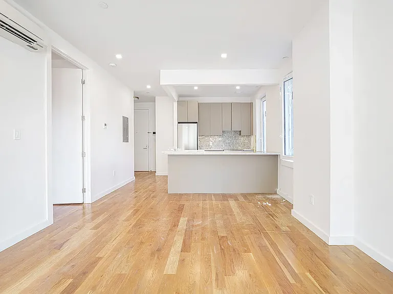 138-25 Barclay Ave #403 — Photo 19