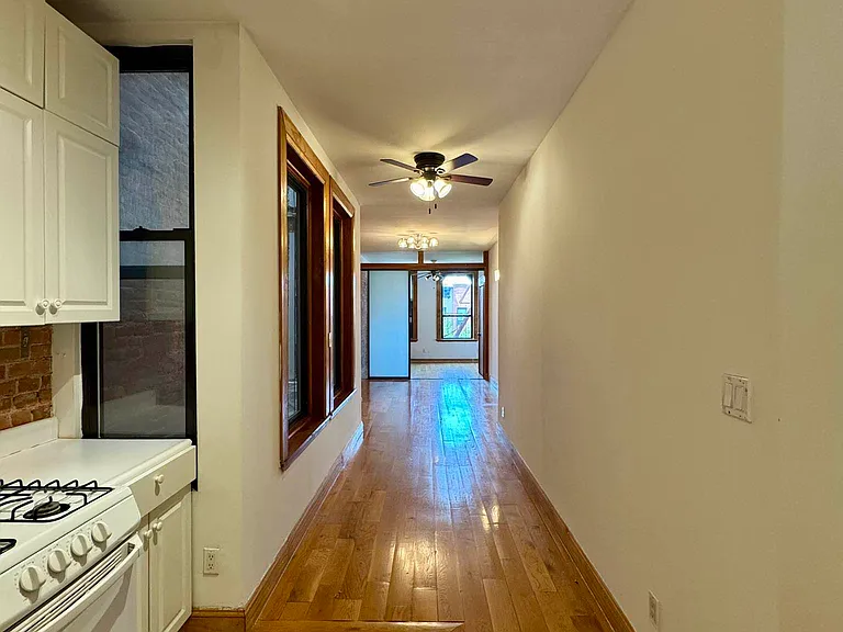 2250 1st Ave #4S — Photo 17