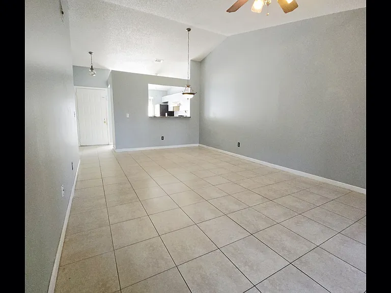 29 Silver Oak Cir #29 — Photo 5