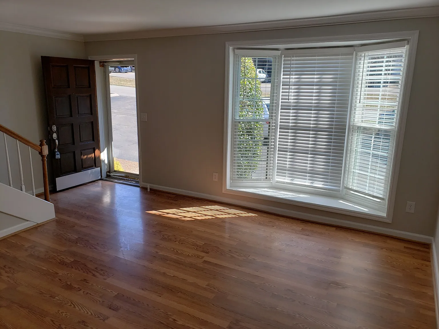2 bed, 2.5 bath, 1200 sqft, $1,995 — Photo 2