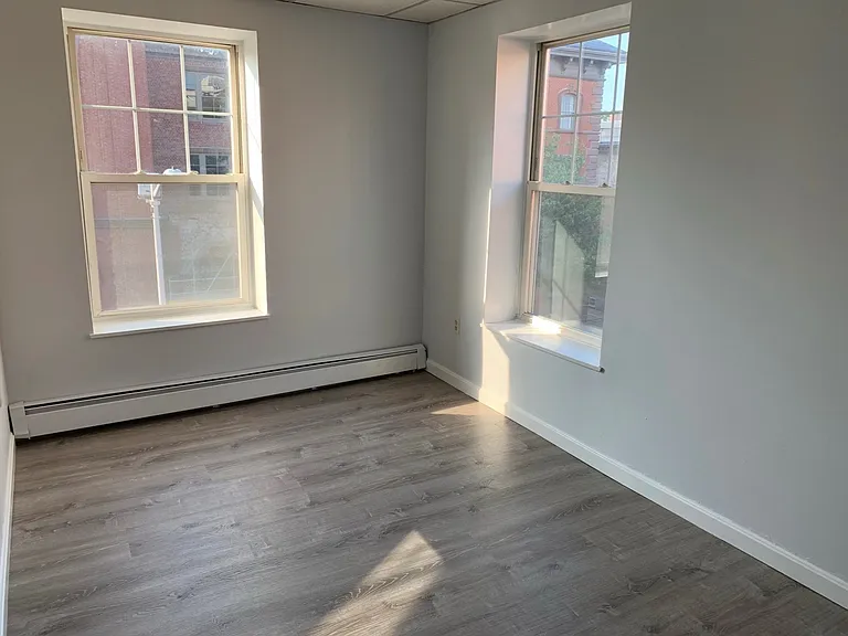 230 Lafayette St #9 — Photo 4