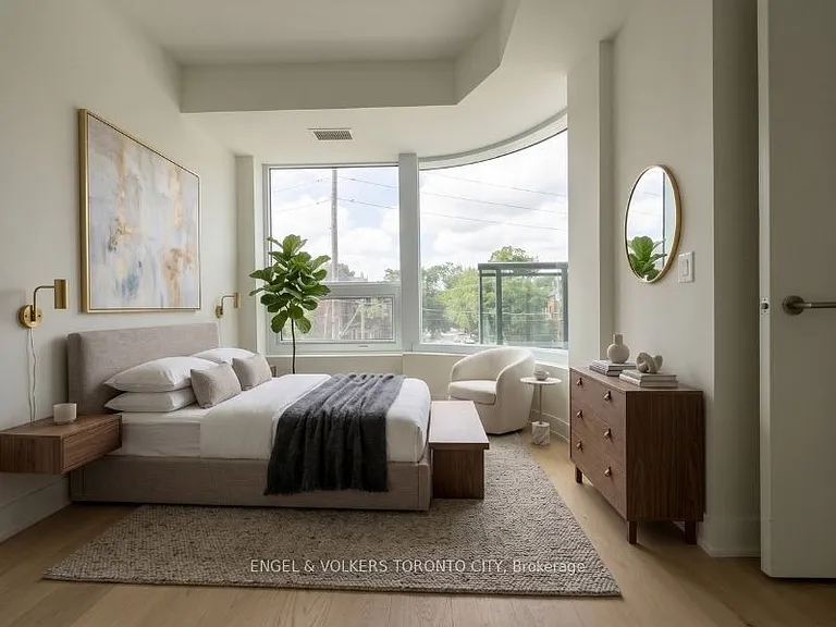 322 Dupont St #207 — Photo 6