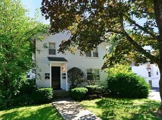 30 Emmons St APT 1, Franklin, MA 02038