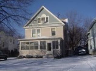 429 S 4th St, Aurora, IL 60505