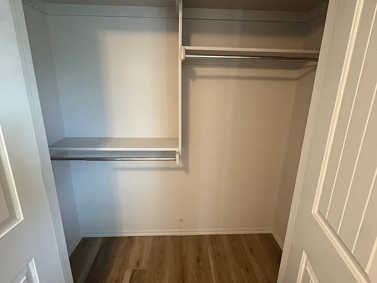 4408 Brooklyn Ave — Photo 28
