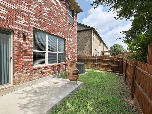 3rd image of 2352 Aspermont Way