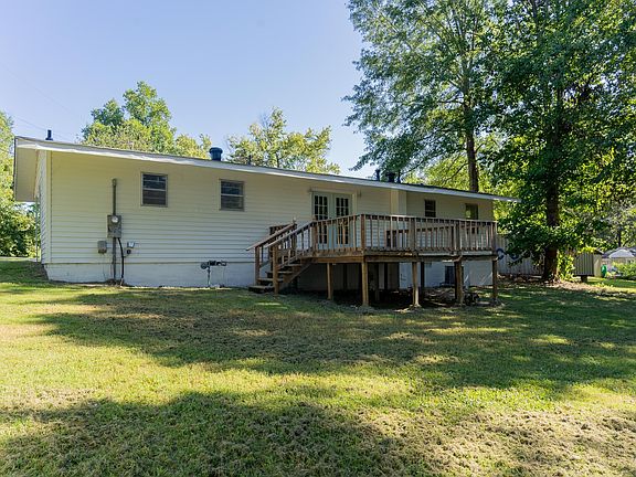 3rd image of 22 Indco Ln