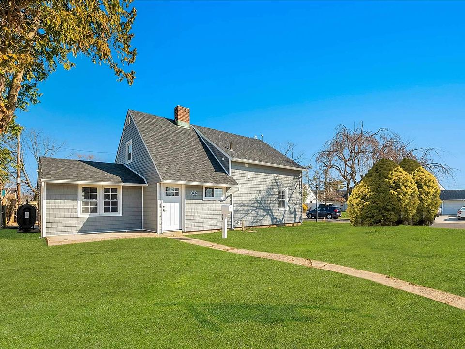 2 Turn Lane, Levittown, NY 11756 Zillow