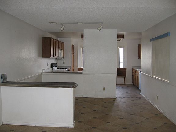 Dining to Kitchen