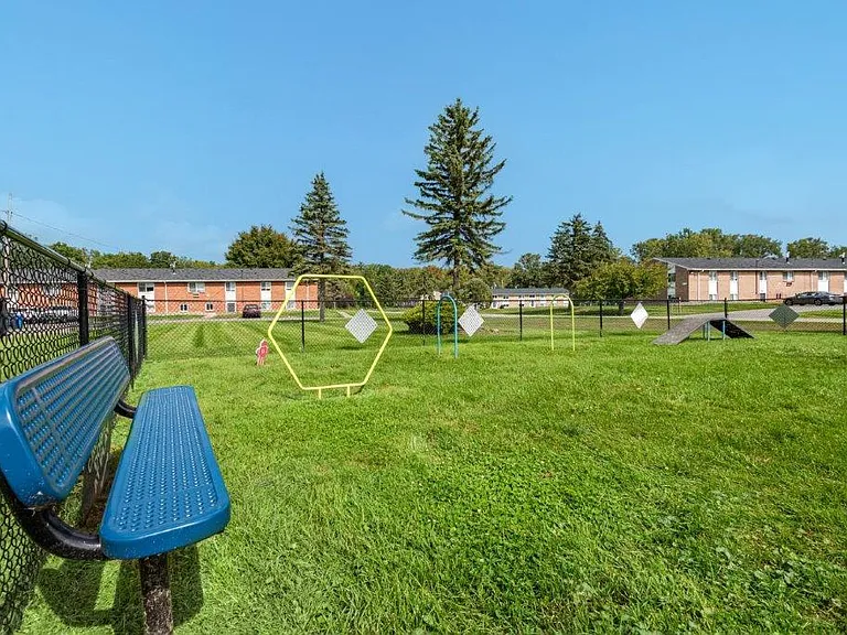 Glenbrook Manor Apartment Homes — Photo 14