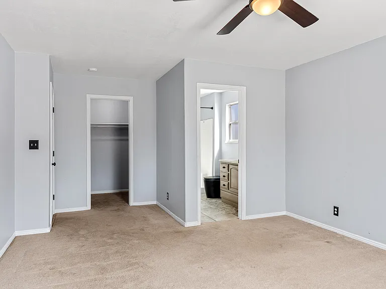 1509 W 750th St N #4 — Photo 14