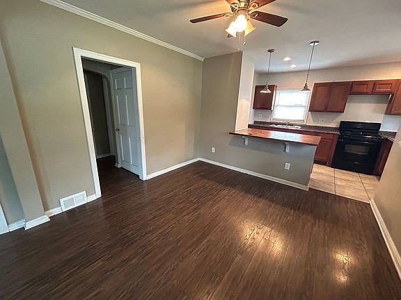 3rd image of 1339 S Belvoir Blvd