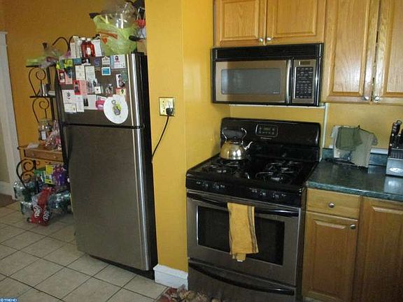 5th image of 6902 Cedar Park Ave