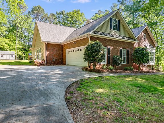 4th image of 27 S Creek Ct