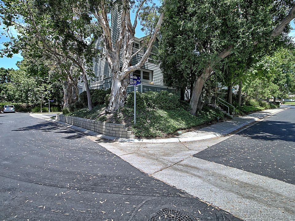 1st image of 782 Halevy St