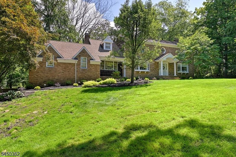 1st image of 30 Cherry Tree Ln