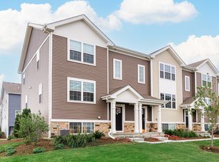 1053 Briar Glen Ct, Hampshire, IL 60140