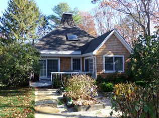 527 Seven Ponds Towd Rd, Water Mill, NY 11976