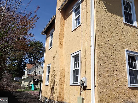 4th image of 212 Osceola Ave