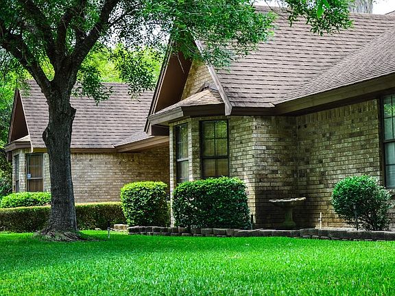 4th image of 5006 Oakmont Circle
