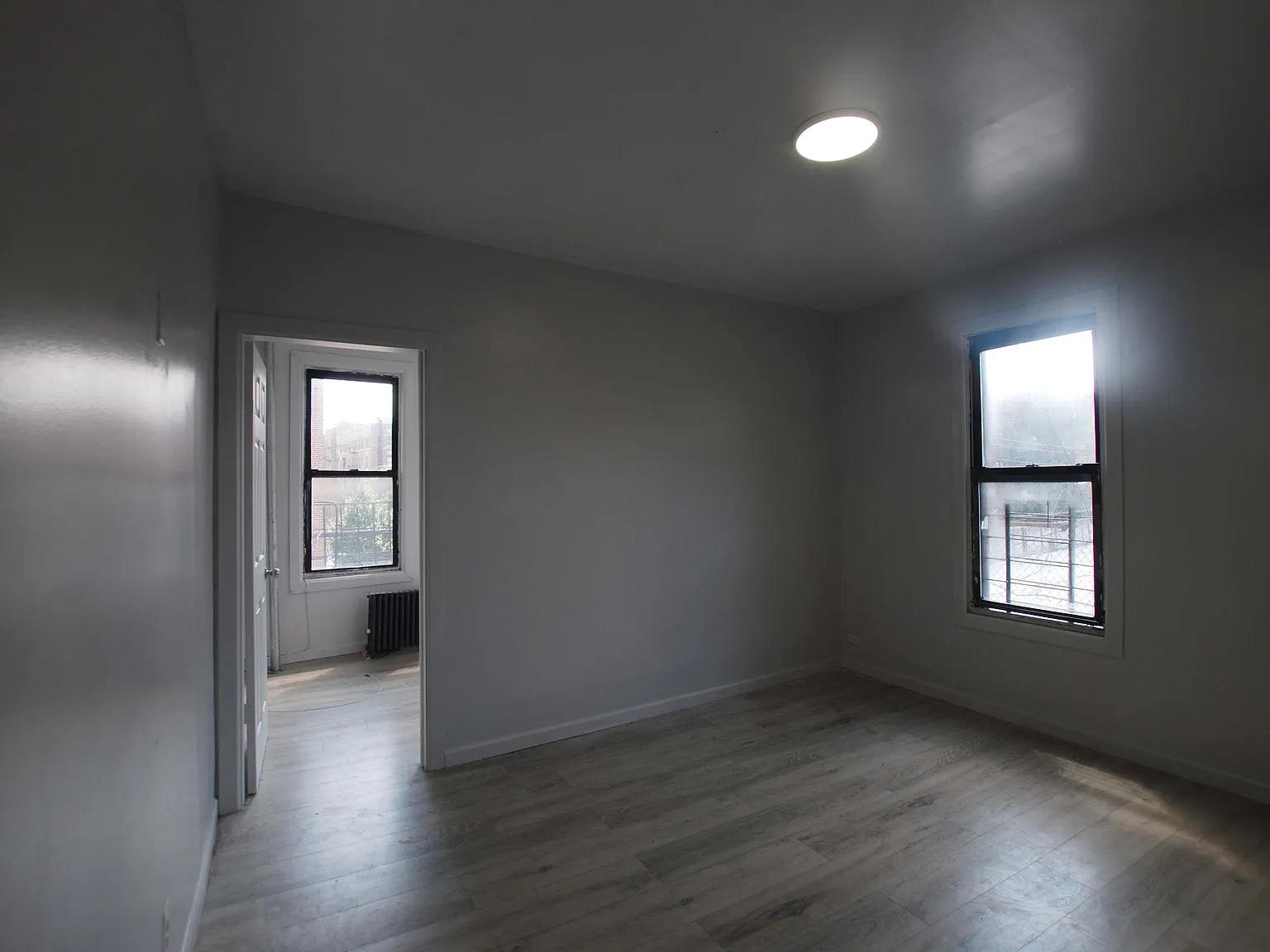 2 bed, 500 sqft, $2,100 — Photo 4