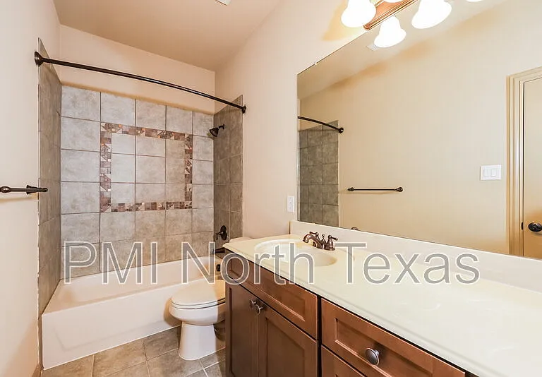 5379 Balmoral Dr — Photo 19