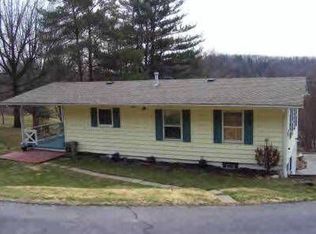 281 Longvue Acres Rd, Wheeling, WV 26003