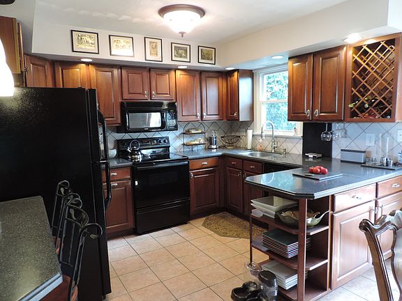 3rd image of 2208 Emerson Ave