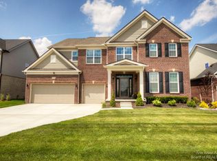 50944 Woodford Dr #105, Canton, MI 48188