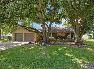 100 Jenke St, Thorndale, TX 76577