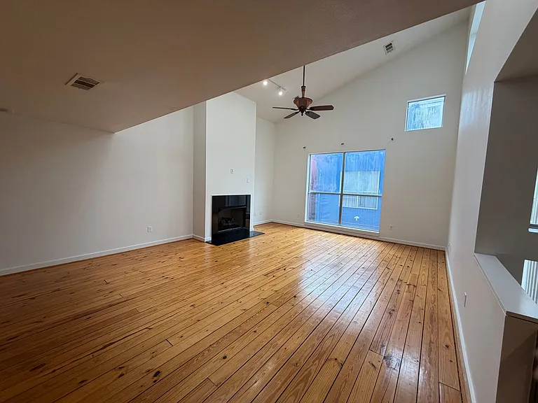 241 Maynard Ter #5 — Photo 7